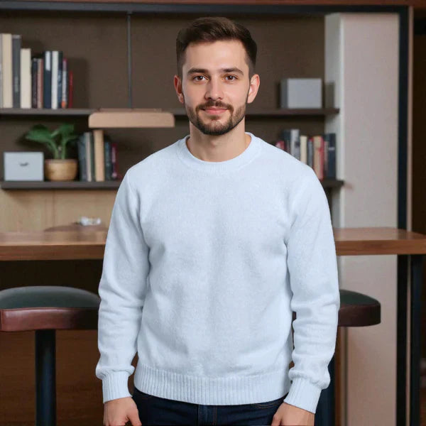 Weicher, kuscheliger herrenpullover mit rundhalsausschnitt – herren