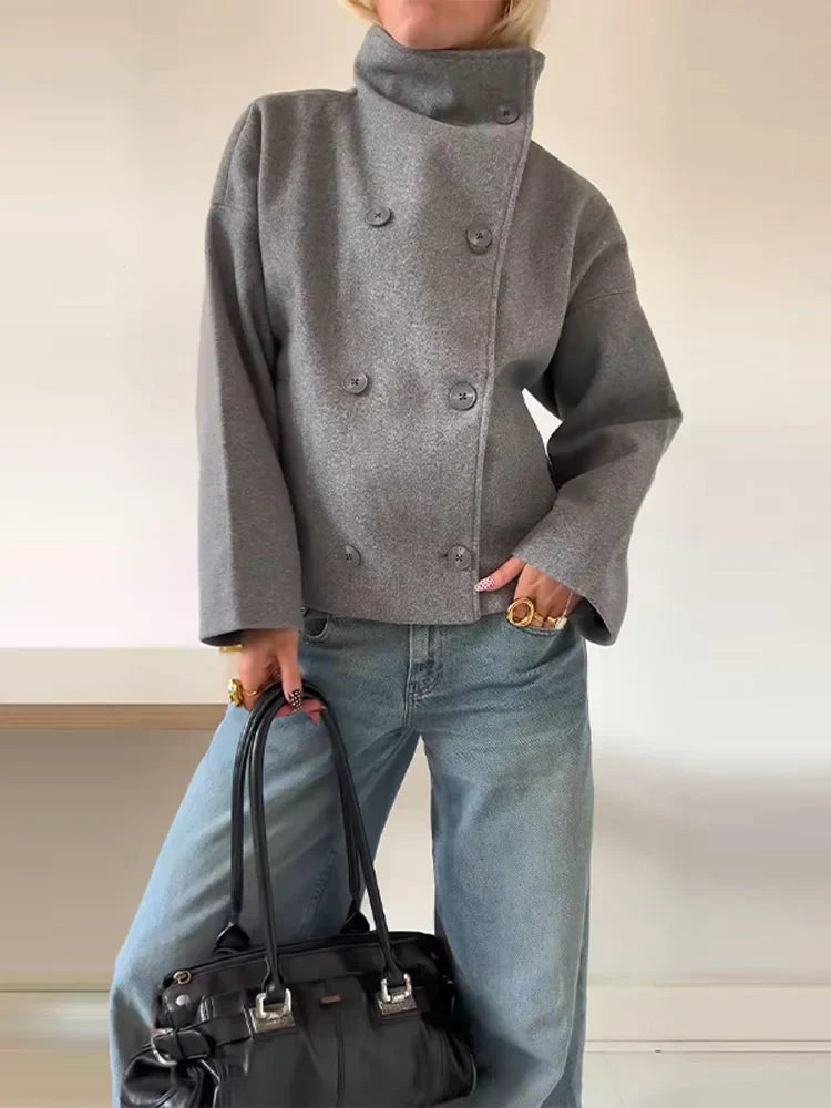 Saga – oversized kurzmantel aus wollmischung mit stehkragen