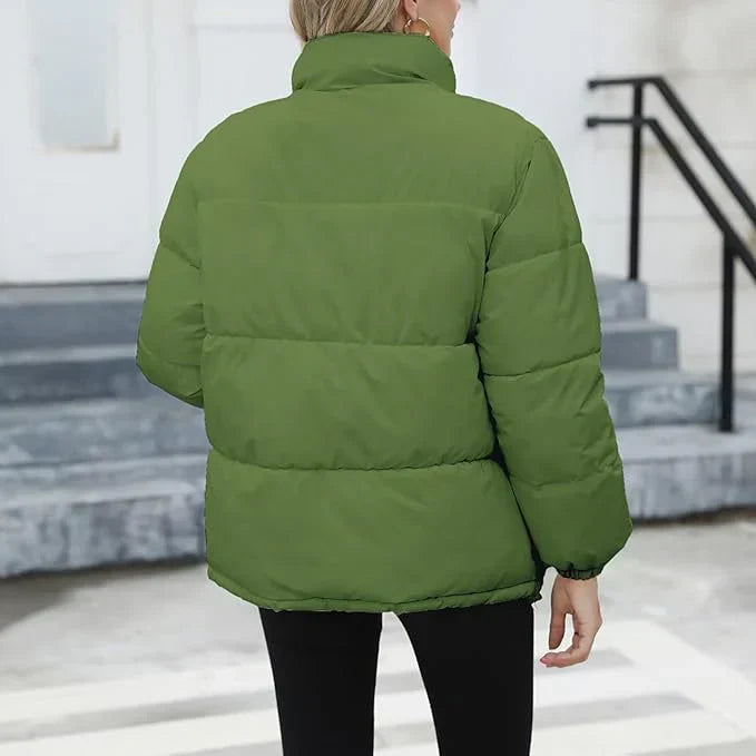 Wärmende damen-winterjacke mit reißverschluss