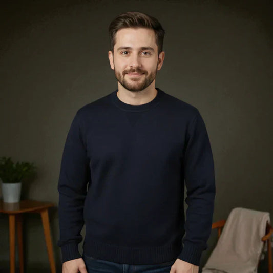 Weicher, kuscheliger herrenpullover mit rundhalsausschnitt – herren