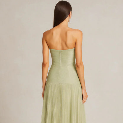 Trägerloses, plissiertes maxikleid für damen