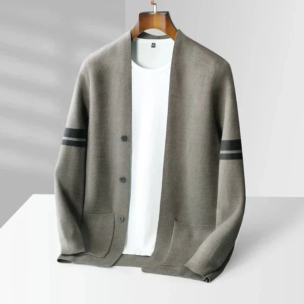Gerhard – moderner strick-cardigan mit knopfleiste